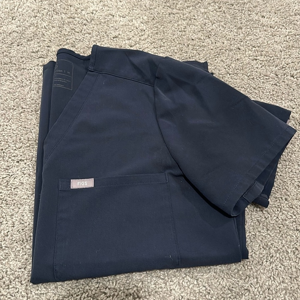 Figs Catarina scrub top